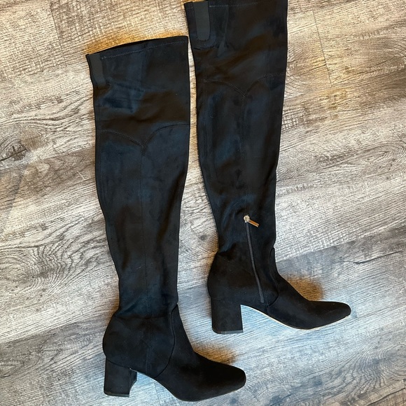 Marc Fisher, LTD Charlote Over the Knee Boot, Size 8.5M (Women) - Picture 4 of 11